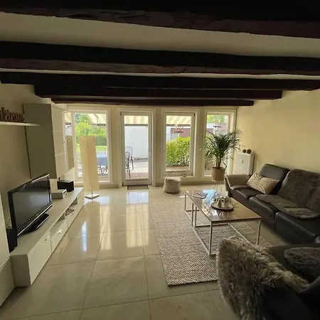 Rosenhof Zur Weser * Höxter