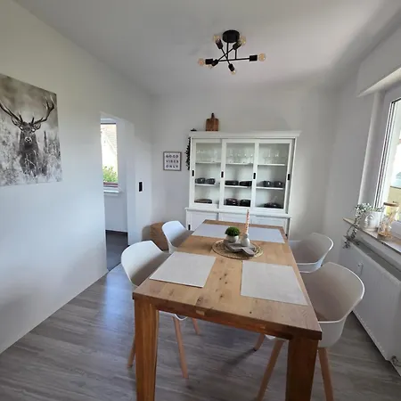 Rosenhof Zur Weser * Höxter