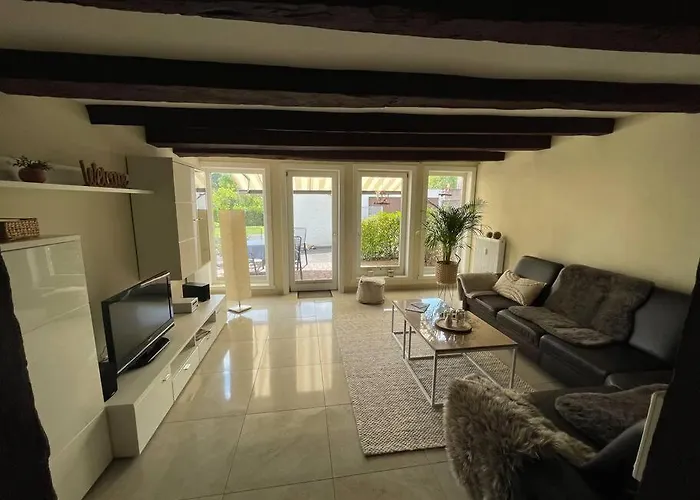 Rosenhof Zur Weser * Höxter